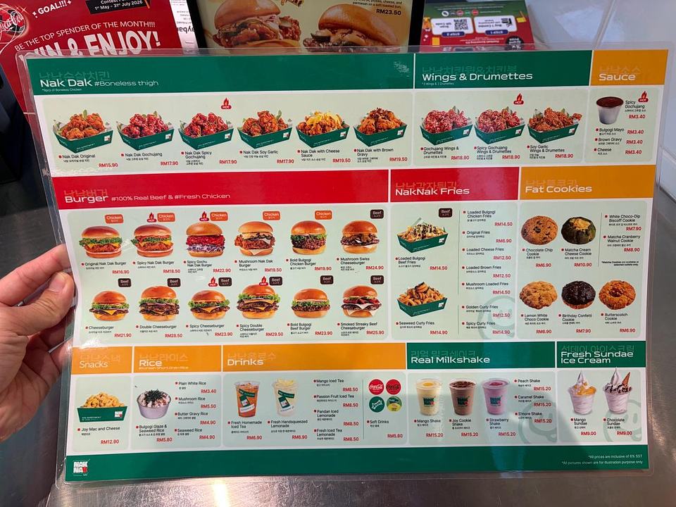 NakNak Sunway Pyramid menu board showing Korean fried chicken, burgers, fries, drinks and desserts