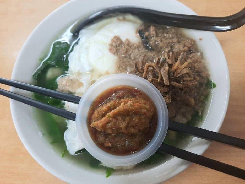 JingZhu Pan Mee SS19 — bowl of pan mee noodles with soup