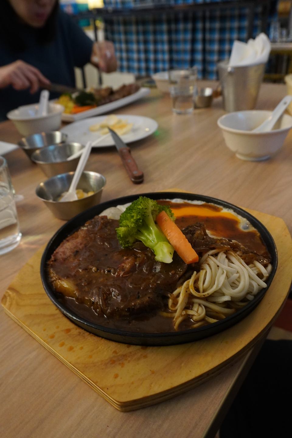 200 DEG Steak House USJ 21