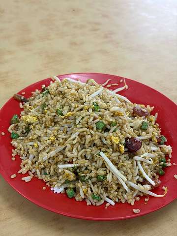 Fried rice with peas