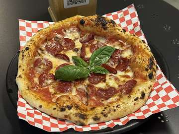 Honcho! Pizza Parlour SS18