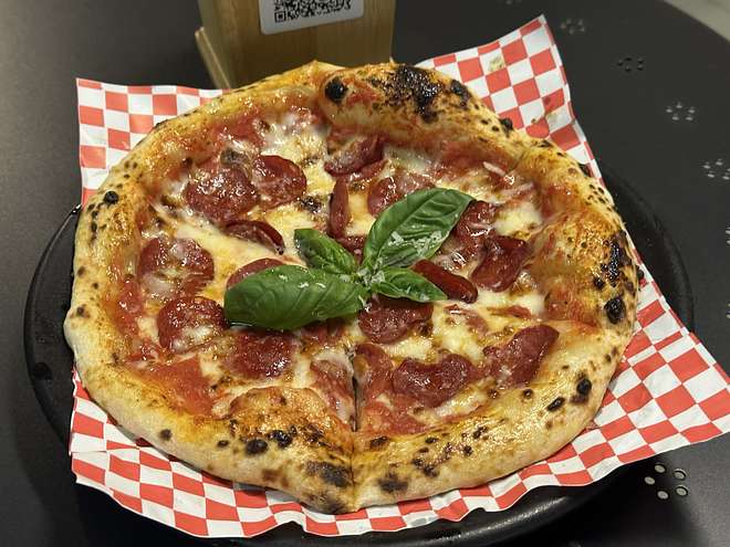 Honcho! Pizza Parlour SS18