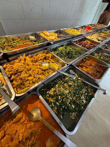 Zap Fan Factory buffet spread