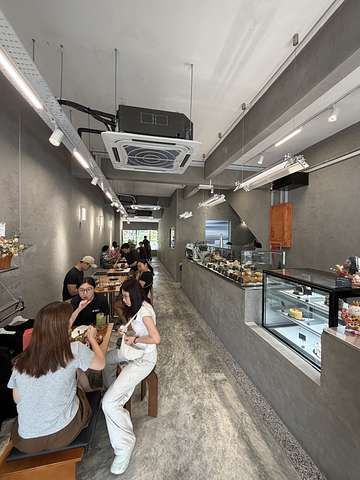 Eleven Moon Cafe