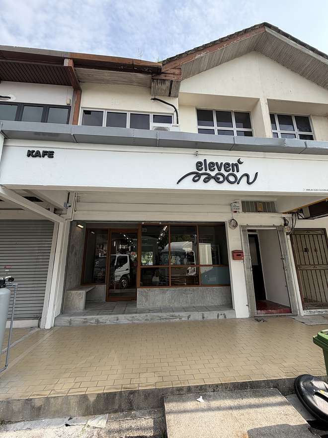 Eleven Moon Cafe