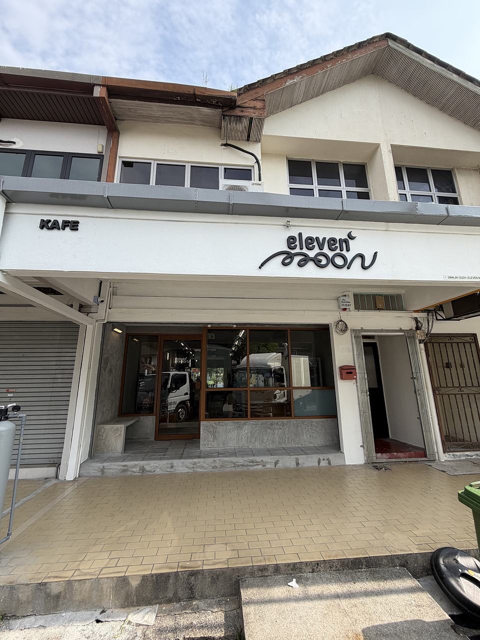 Eleven Moon Cafe