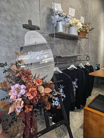 Eleven Moon Cafe