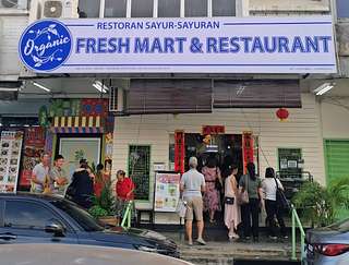 Organic Vegetarian Fresh Mart food